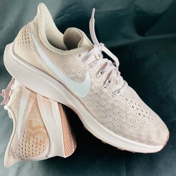 Mint Condition Beiige Sand NIKE PEGASUS 35 Womens 8.5 US 40 EUR Running Shoes - Picture 2 of 7